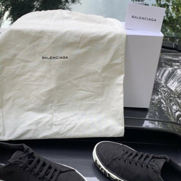 Balenciaga Disstressed Canvas Sport Shoe - Picture 4 of 4